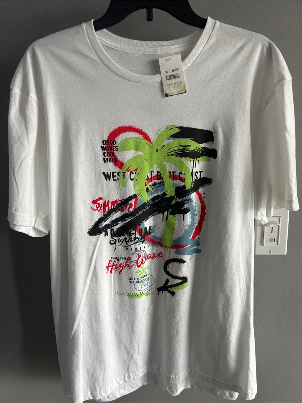 Men's White Graphic Short Sleeve Tee with Palm Design